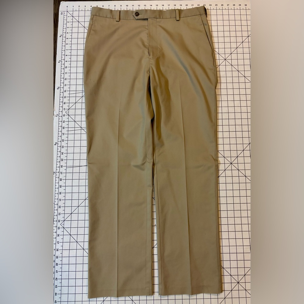 Roundtree & Yorke‎ Men’s Size 36/32 Tan Classic Fit Dress Pants
